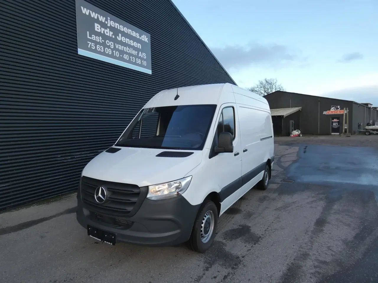 Billede 2 - Mercedes-Benz Sprinter 317 2,0 CDI A2 H2 RWD 9G-Tronic 170HK Van Aut.