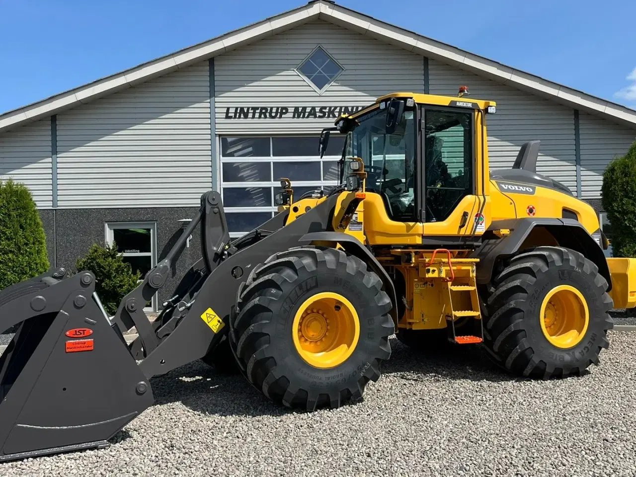 Billede 1 - Volvo L90H H2 AGRICULTURE Dansk-maskine, Co-Pilot, LANG-BOM & med 750mm Michelin MEGA X BIB hjul.