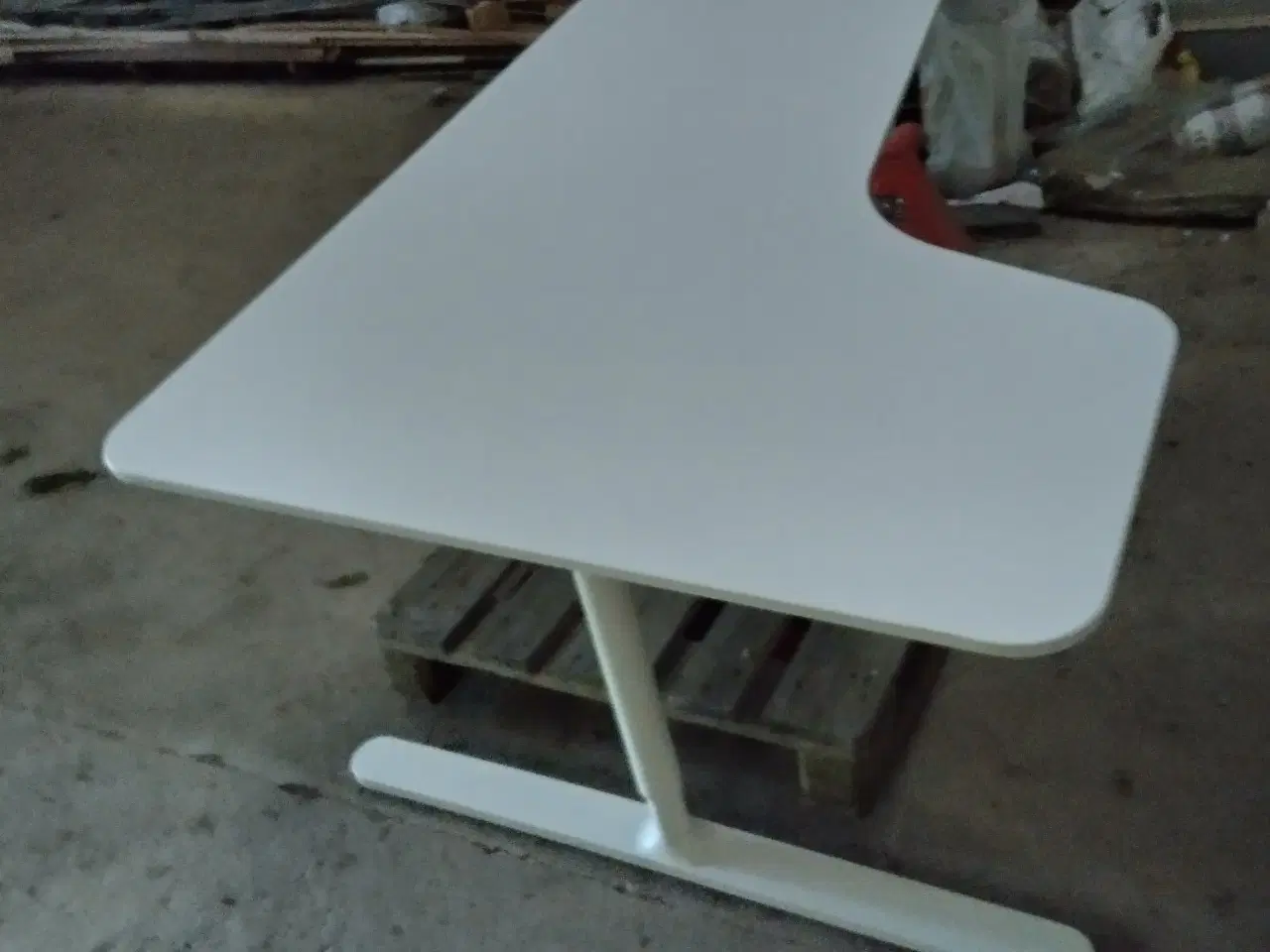 Billede 3 - Ikea Skrivebord med tunge venster
