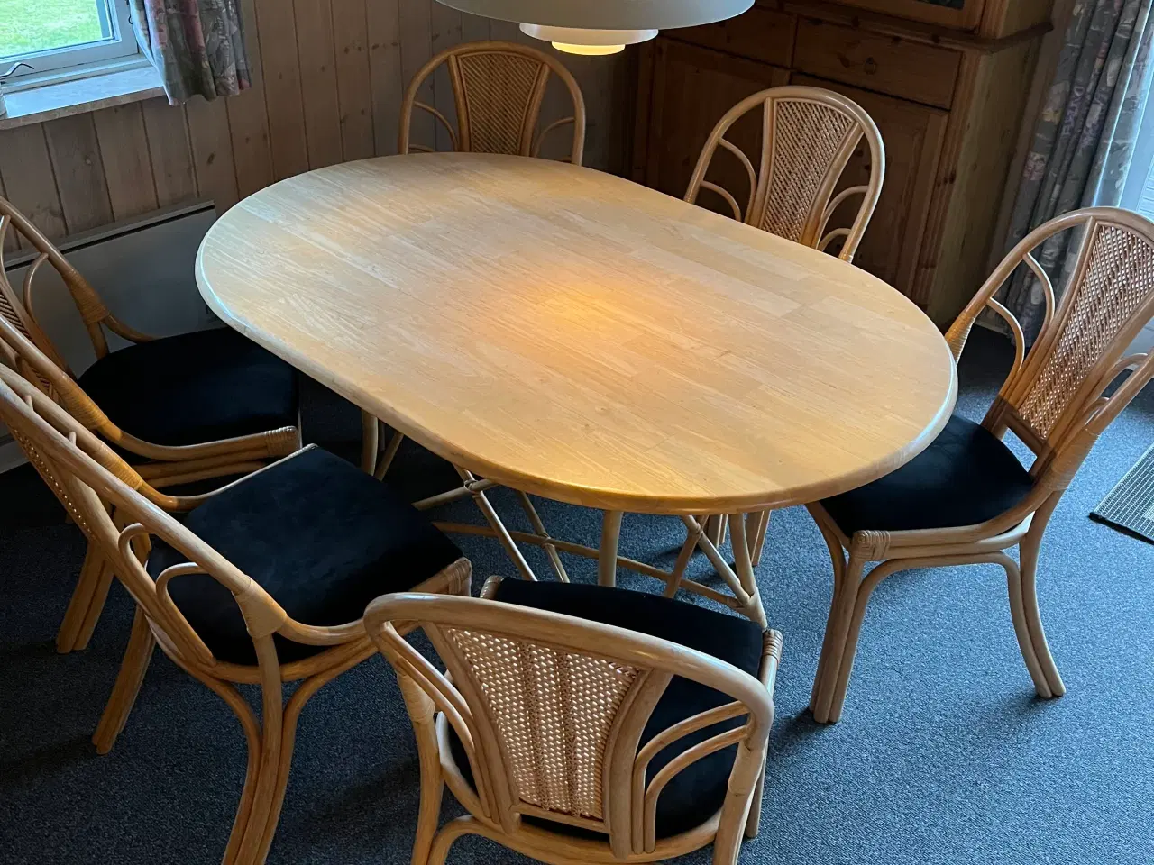 Billede 2 - Flot spisebord inkl 6 stole
