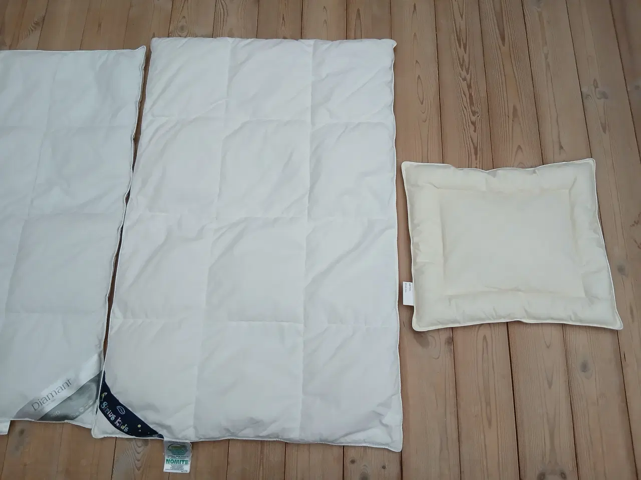 Billede 2 - BABY dyner, pude og sengetøj - SE FOTOS