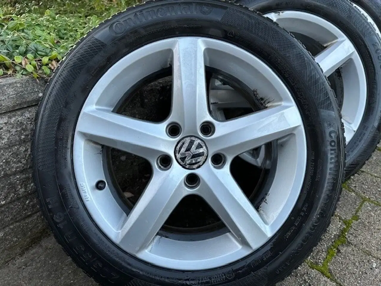 Billede 2 - Vinterdæk på fælge, org. VW