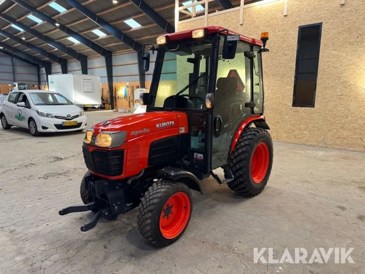 Billede 1 - Traktor Kubota B3030-HST/Cab