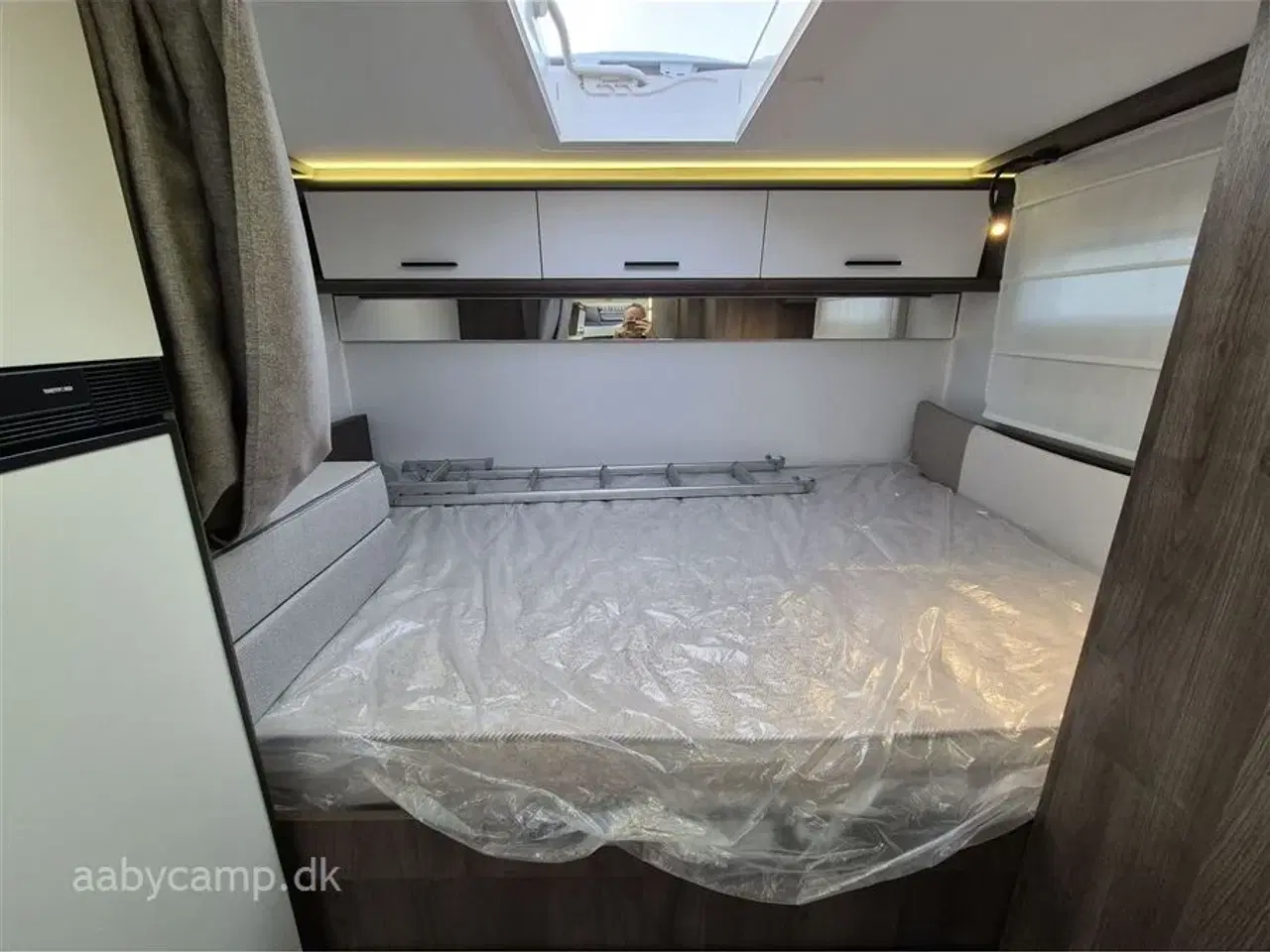 Billede 20 - 2026 - Benimar Tessoro 444   Nk Pakke. 8 trins Automatgear. 200W solceller. Webasto Dieselfyr. Kompressor køleskab.