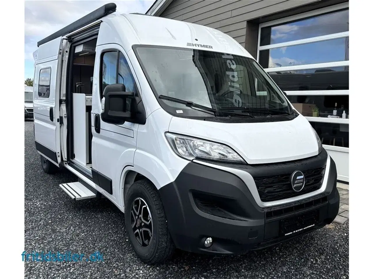 Billede 2 - 2024 - Hymer   Hymer Yosemite med alt udstyr under 6 m med langsgående senge