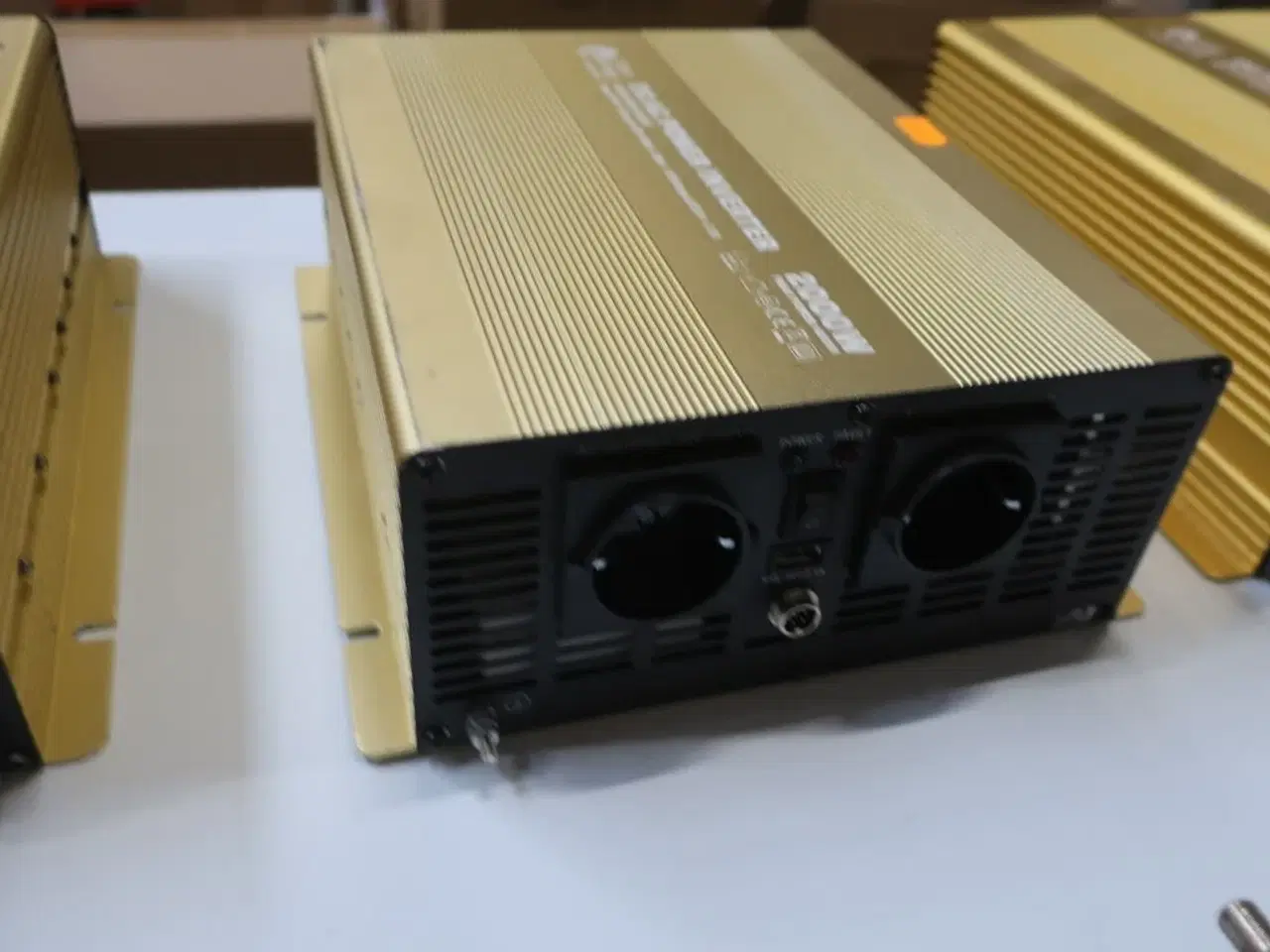 Billede 3 - Inverter GREEN ENERGY Pure Sine Wave DC/AC Power 2000W