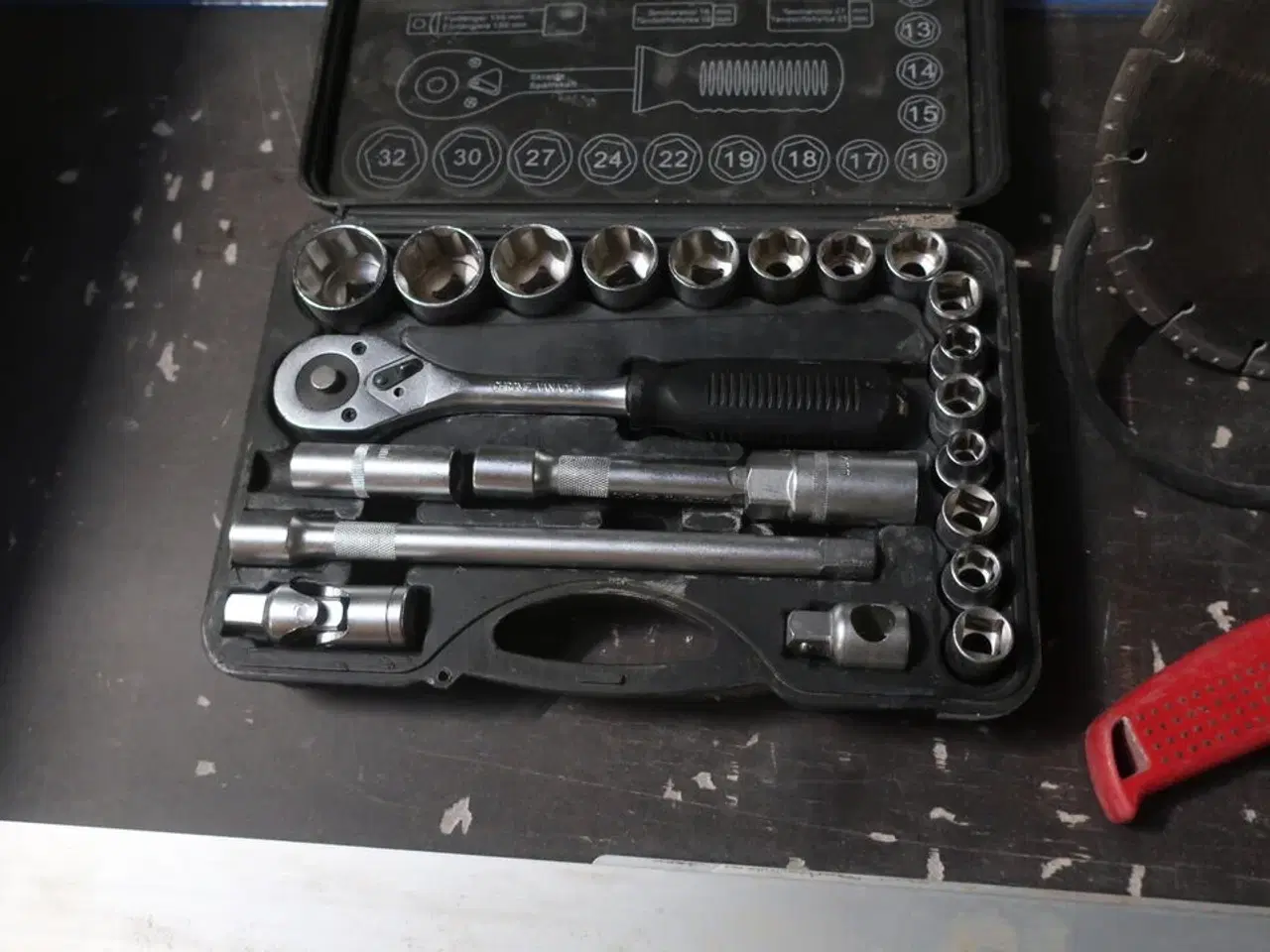 Billede 4 - Vinkelsliber MAKITA GA9020R, topnøglesæt, hansker, vinkel og målebånd