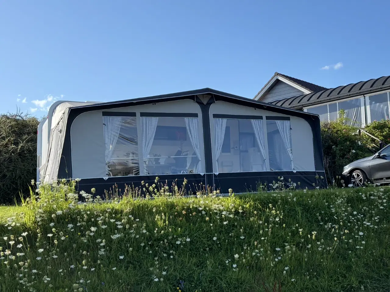 Billede 1 - Flot campingvogn med nyt fortelt