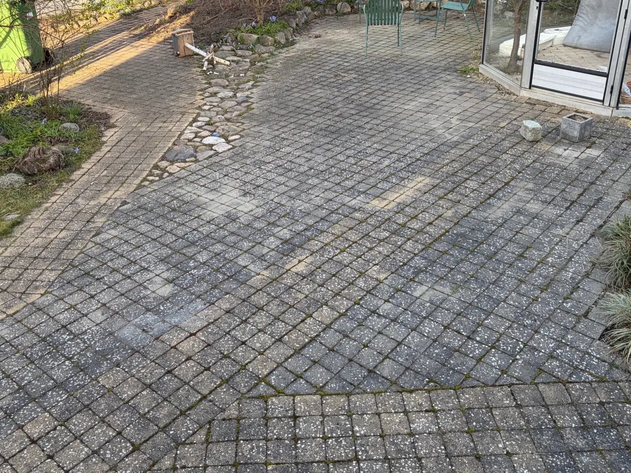 Billede 3 - Herregårdssten bortgives