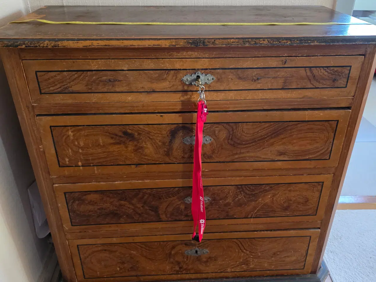 Billede 2 - Gammel Fyrtræs kommode