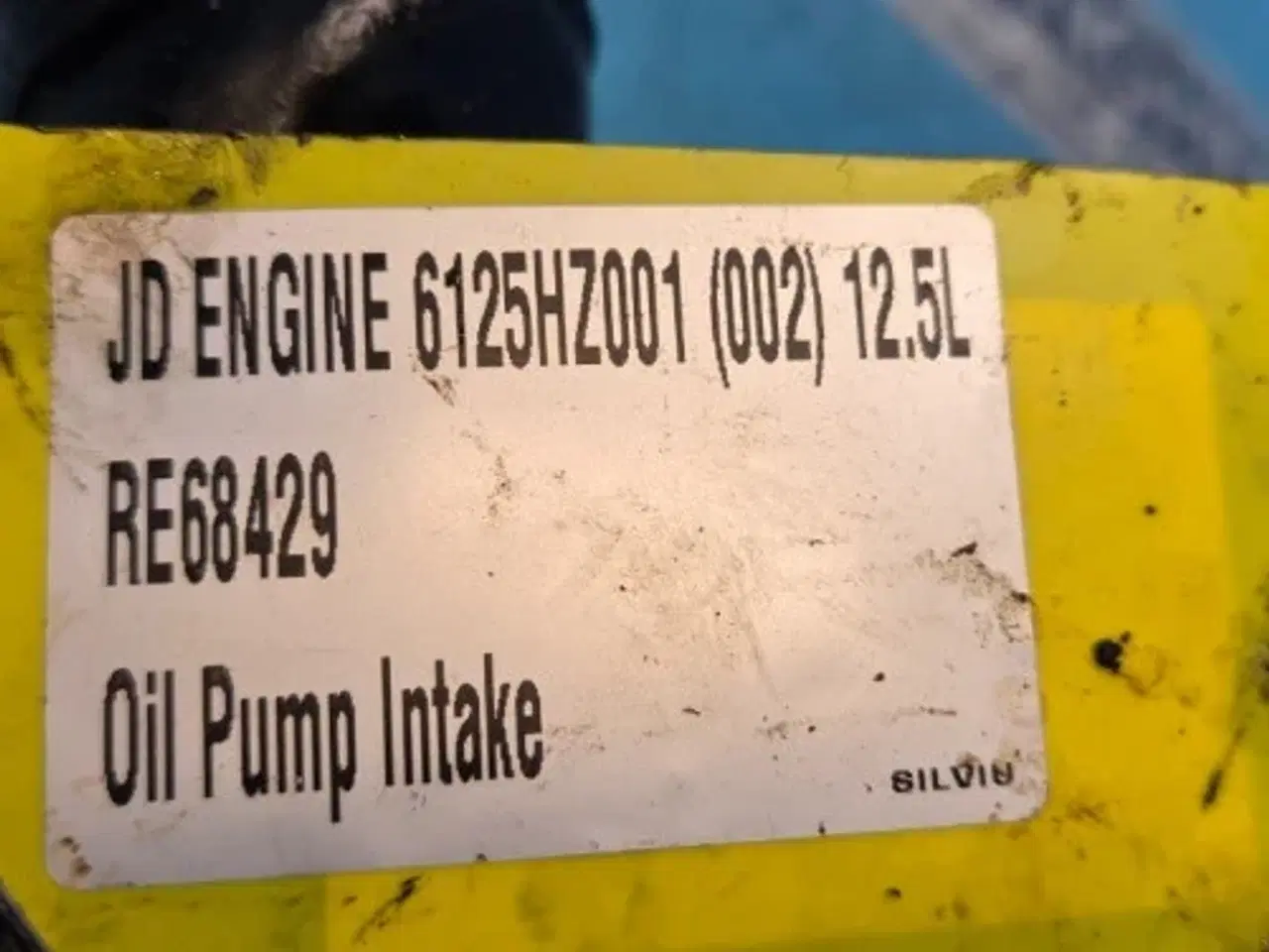 Billede 2 - John Deere 6125HZ001 Olierør RE68429