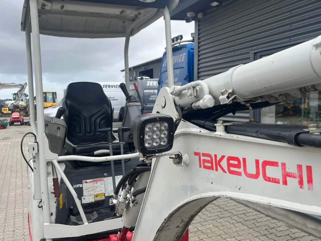 Billede 12 - Takeuchi med hydraulisk skovl skifte