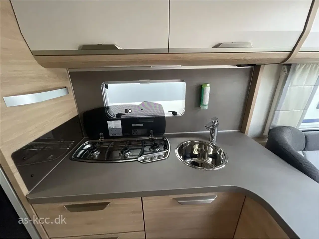 Billede 8 - 2024 - Knaus Südwind 650 UX 60 YEARS   Knaus Sudwind 650 UX  60 Years  Alde Centralvarme