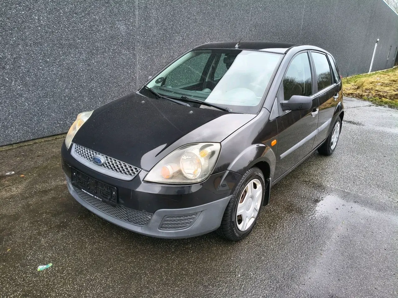 Billede 2 - Ford Fiesta 1,3 Ambiente 70HK 5d