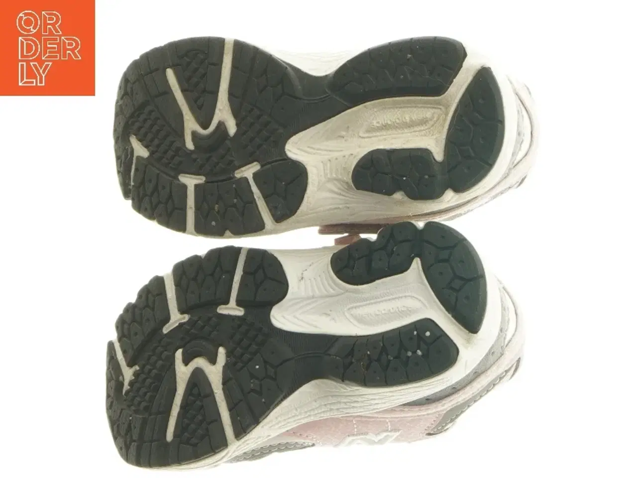 Billede 5 - New Balance løbesko til børn fra New Balance (str. 22,5 )