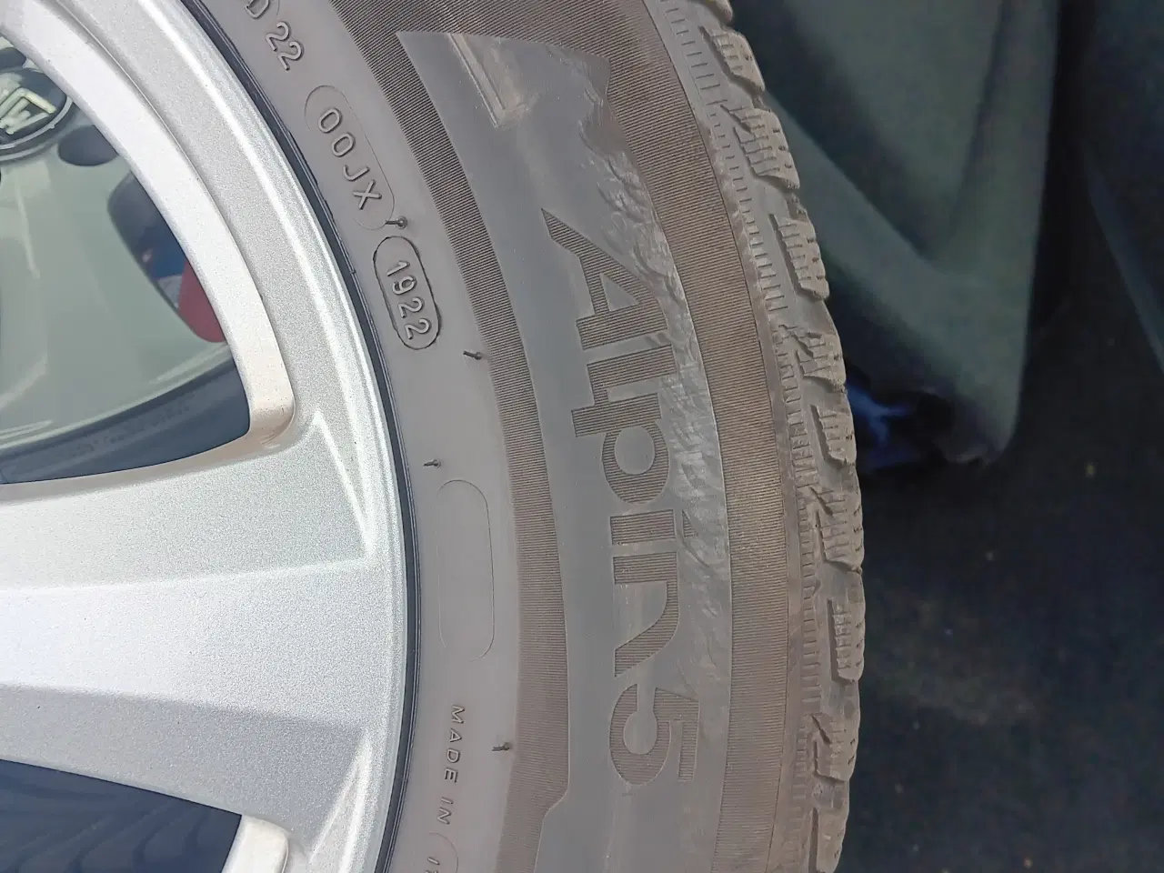 Billede 2 - Vinterdæk på alufælge til Peugeot 5008