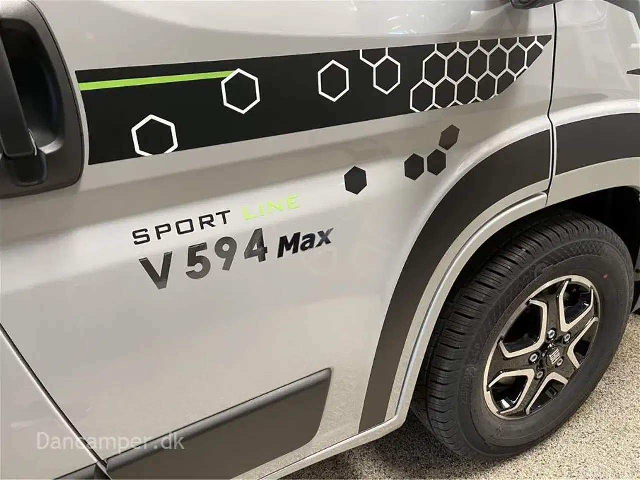 Billede 31 - 2024 - Chausson V594 Max   Flot nyt design - 5 sovepladser - van med to dobbeltsenge på tværs i køjesystem. 2,2, L motor , 140 HK, articpakke, solcelle og markise m.m.