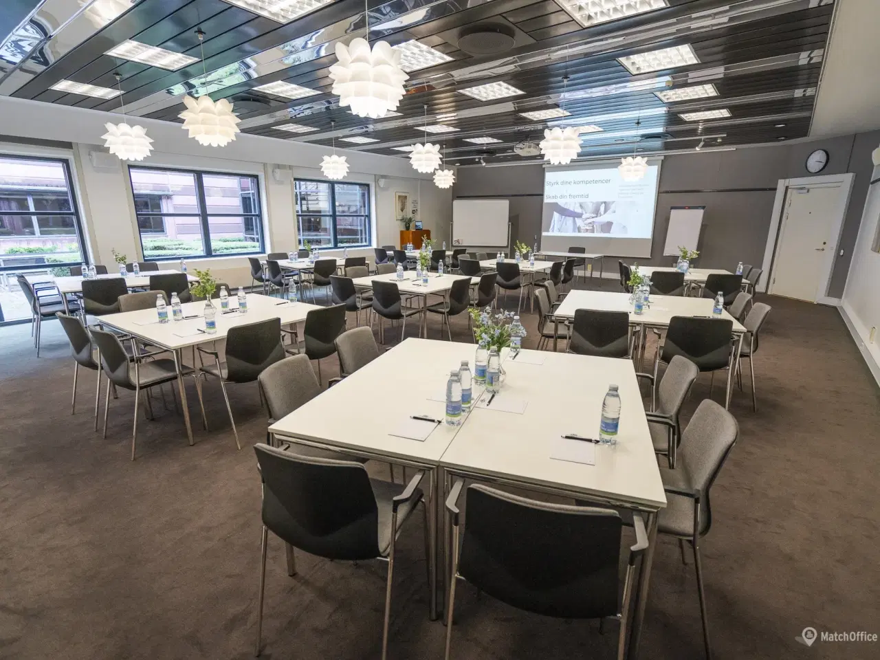 Billede 10 - FLERBRUGEREJENDOM m. kantine. reception og gratis parkering - LEJEMÅL TIL ISTANDSÆTTELSE