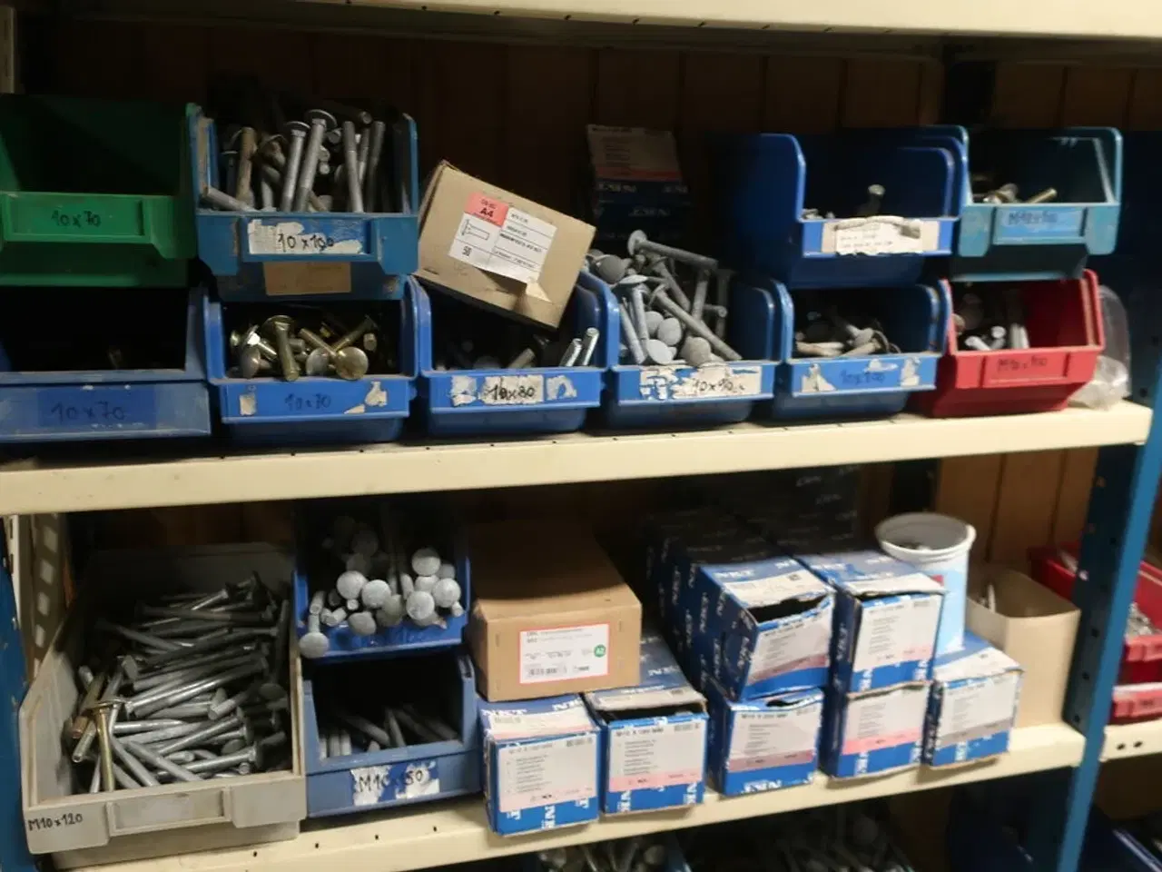 Billede 23 - 4 fag reoler inkl. indhold (se billeder)