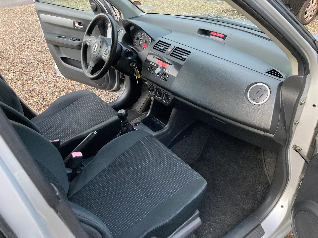 Billede 10 - Suzuki Swift Nysyn BILLIG