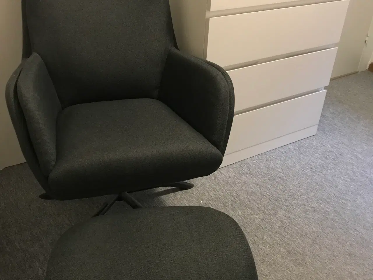 Billede 3 - Lænestol med vippefunktion og skammel