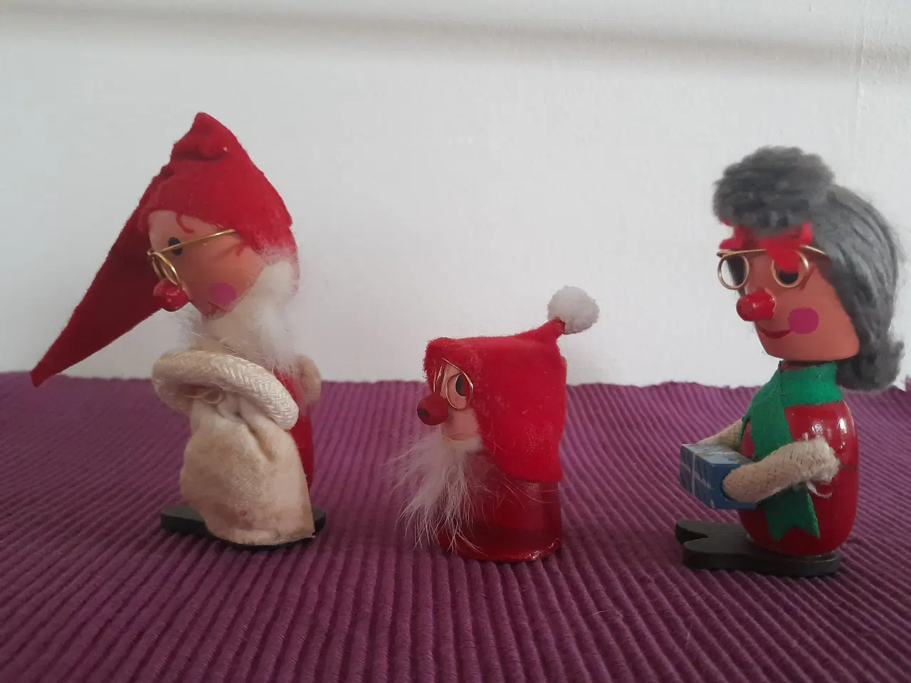 Billede 2 - Retro Daells varehus nisser ( 3 stk)
