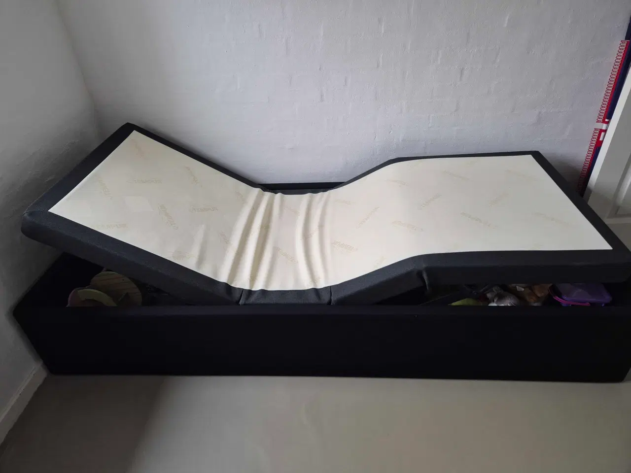 Billede 4 - Tempur elevationsseng med madras