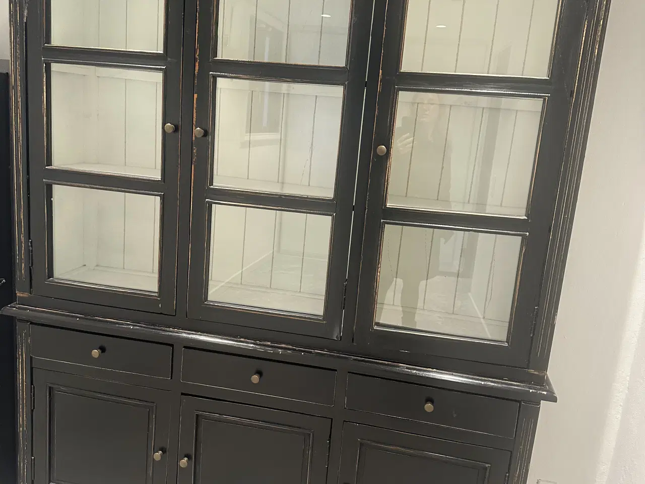 Billede 3 - Super fint sort vitrine skab