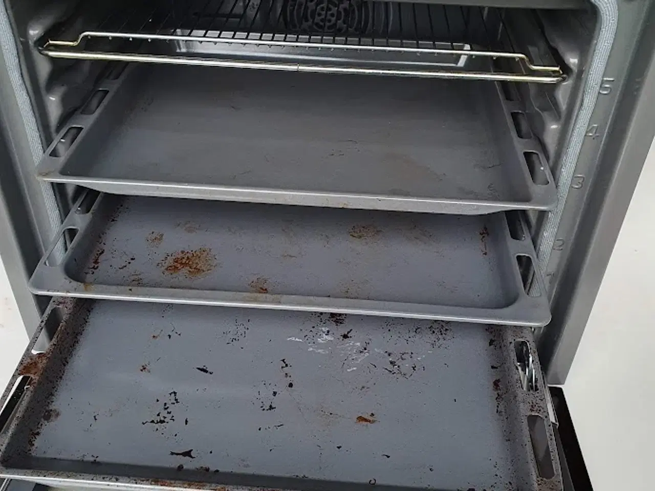 Billede 6 - Siemens indbygningsovn med varmluft funktion