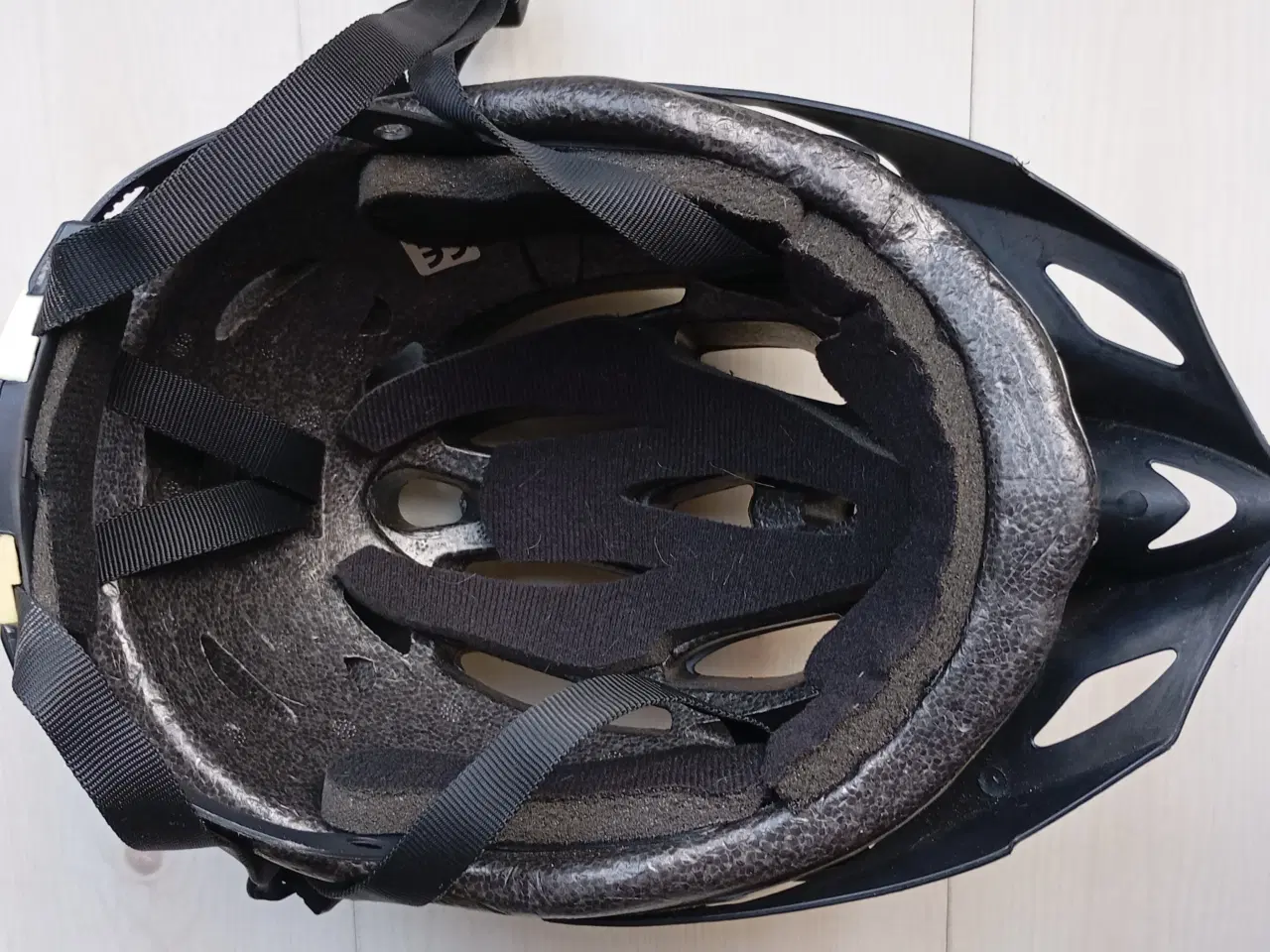 Billede 6 - Cykelhjelm str. 53-57 cm.