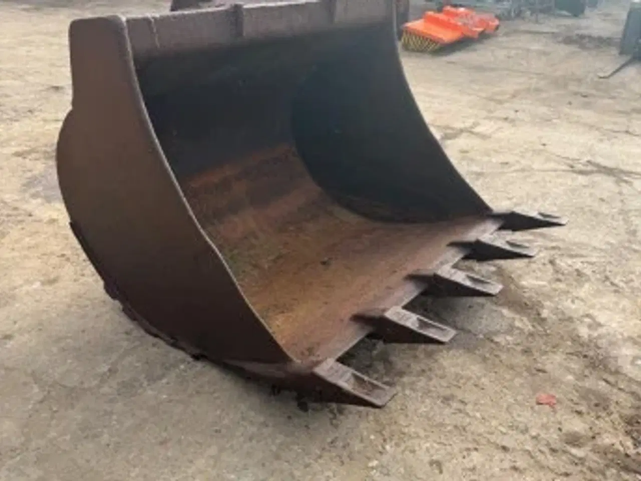 Billede 3 - Gravemaskine med tænder