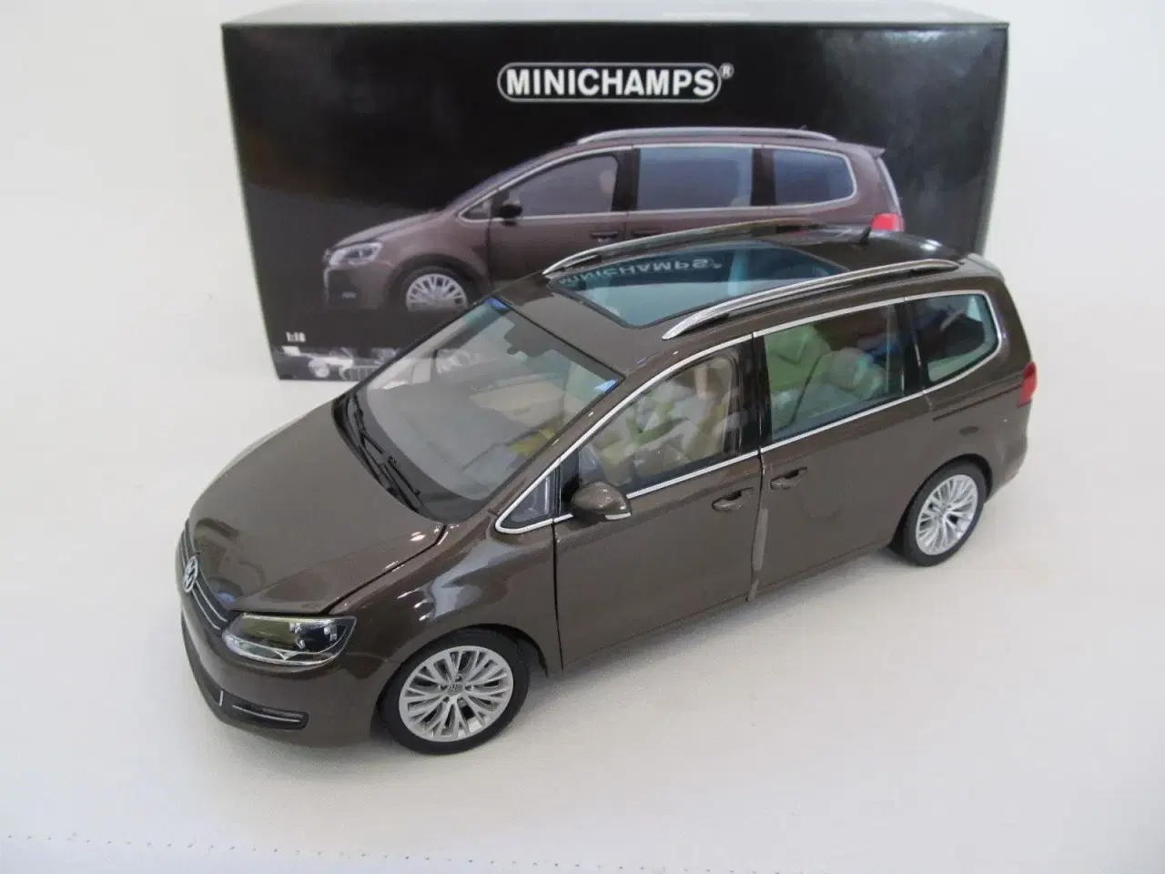 Billede 2 - 2010 VW Sharan TDI 1:18  Limited edition