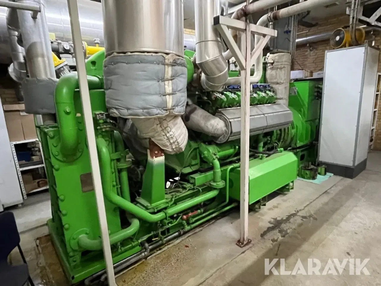 Billede 1 - Biogas motor med generator og styrerskab