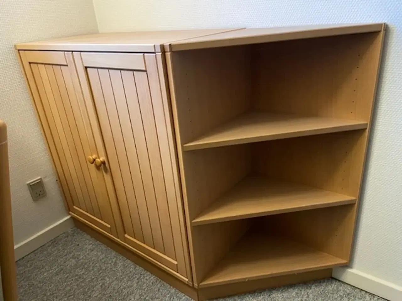 Billede 3 - Flot reolsystem i bøg