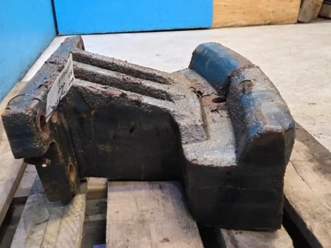 Billede 7 - New Holland TG285 Vægtholder 446069A1