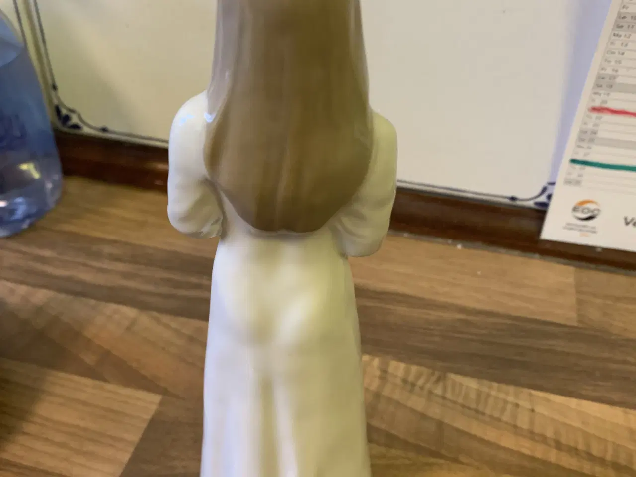 Billede 3 - Konfirmand kgl porcelæns figur