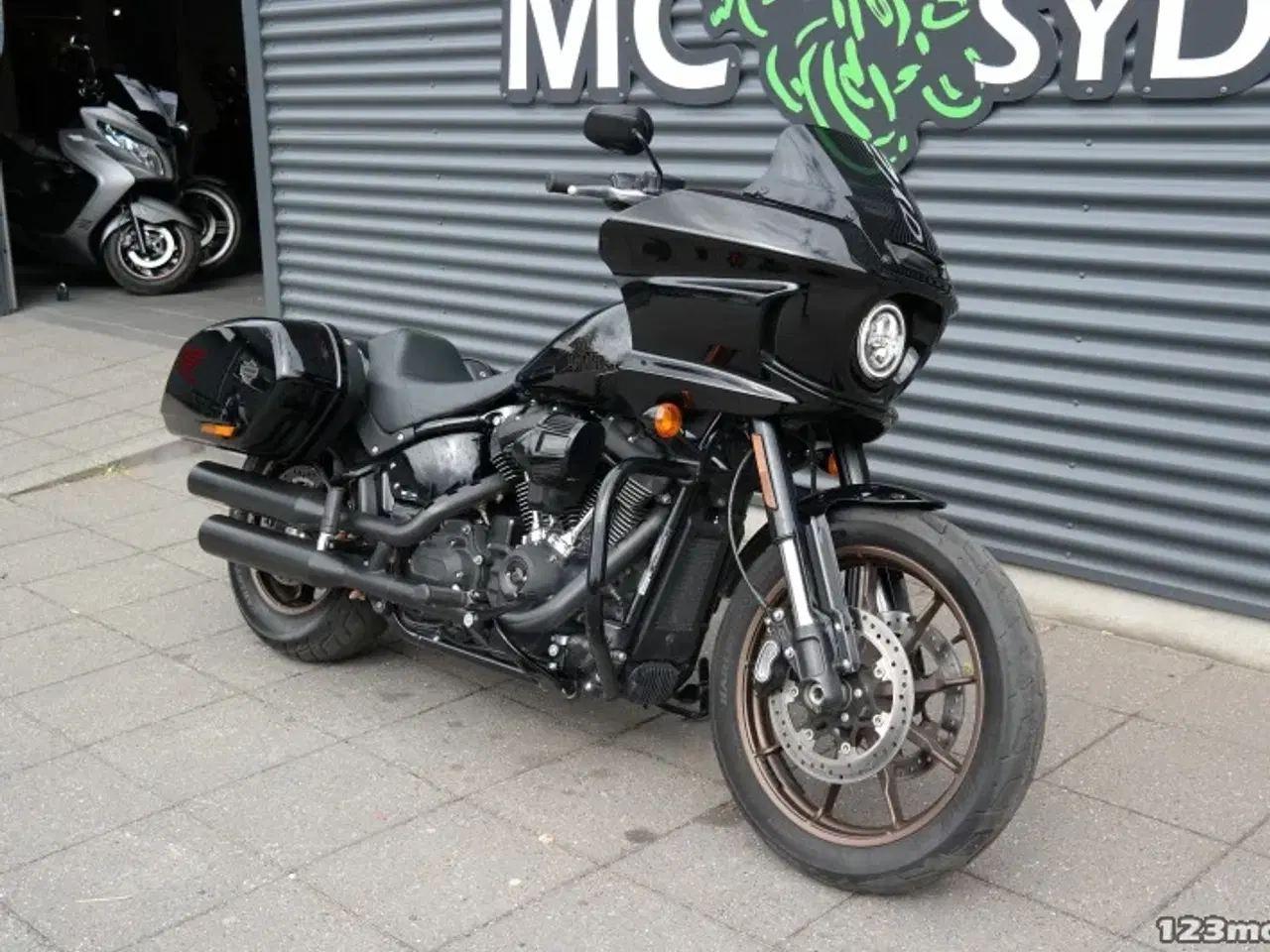 Billede 2 - Harley-Davidson FXLRST Low Rider ST MC-SYD       BYTTER GERNE