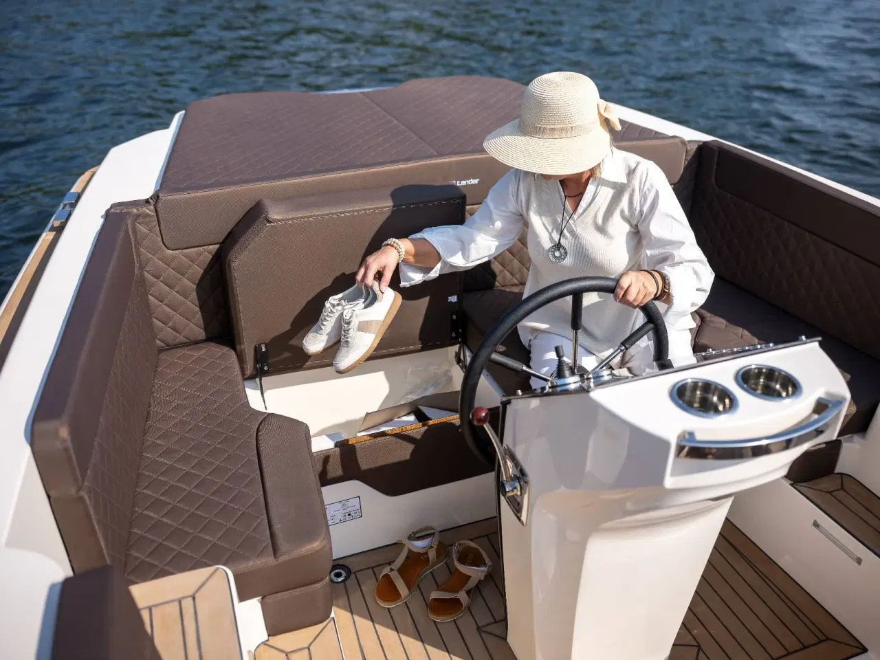 Billede 42 - Corsiva 800 Tender - 40 HK Yamaha/Udstyr