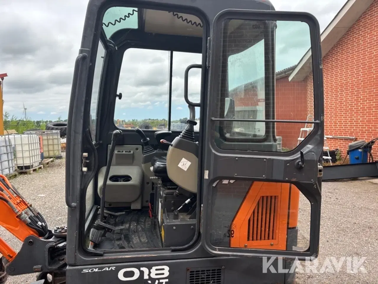 Billede 9 - Gravemaskine Doosan Solar 018VT  med tilbehør