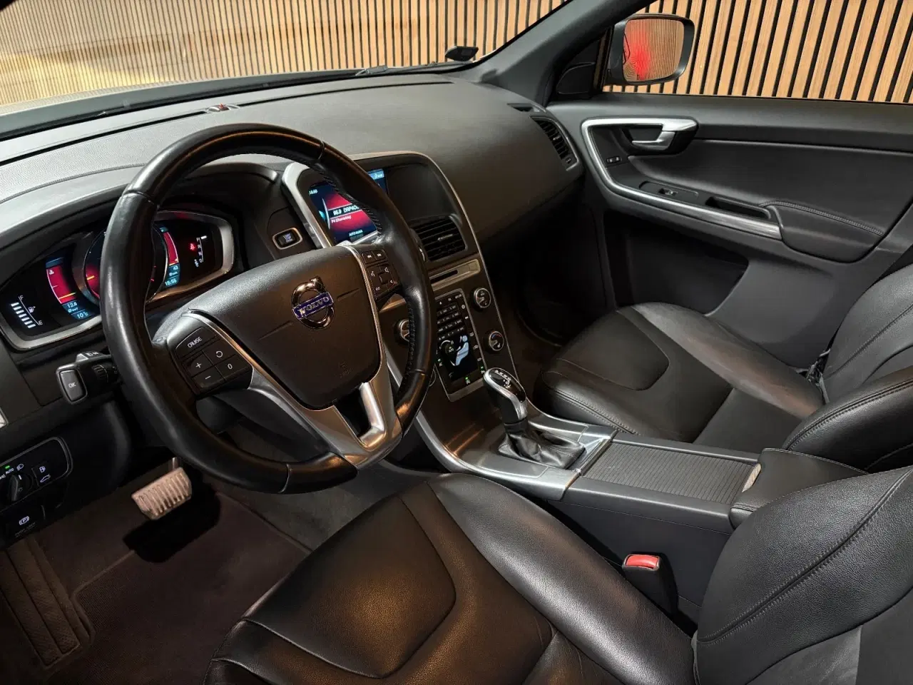 Billede 9 - Volvo XC60 2,0 D4 181 Momentum aut.