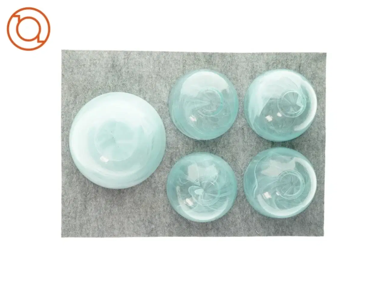 Billede 2 - Lyseblå skåle i glas (str. 11 X 17 og 13 X 23cm) Kosta Boda lignende