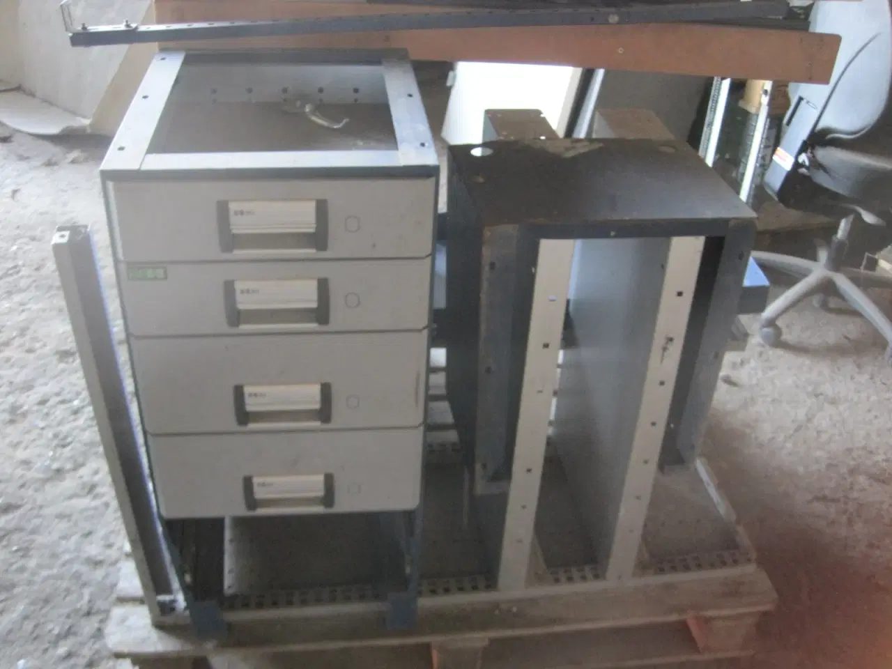 Billede 2 - Bilindretning Værkstedsbord