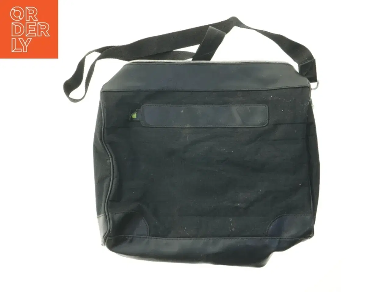 Billede 2 - Sort skuldertaske (str. 39x36 cm)