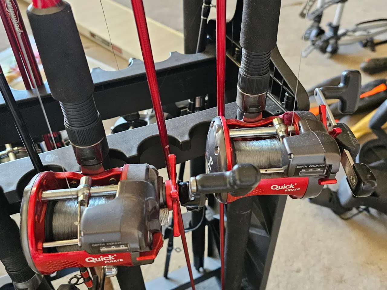 Billede 5 - 8 Hav og Pilk stænger med hjul sælges