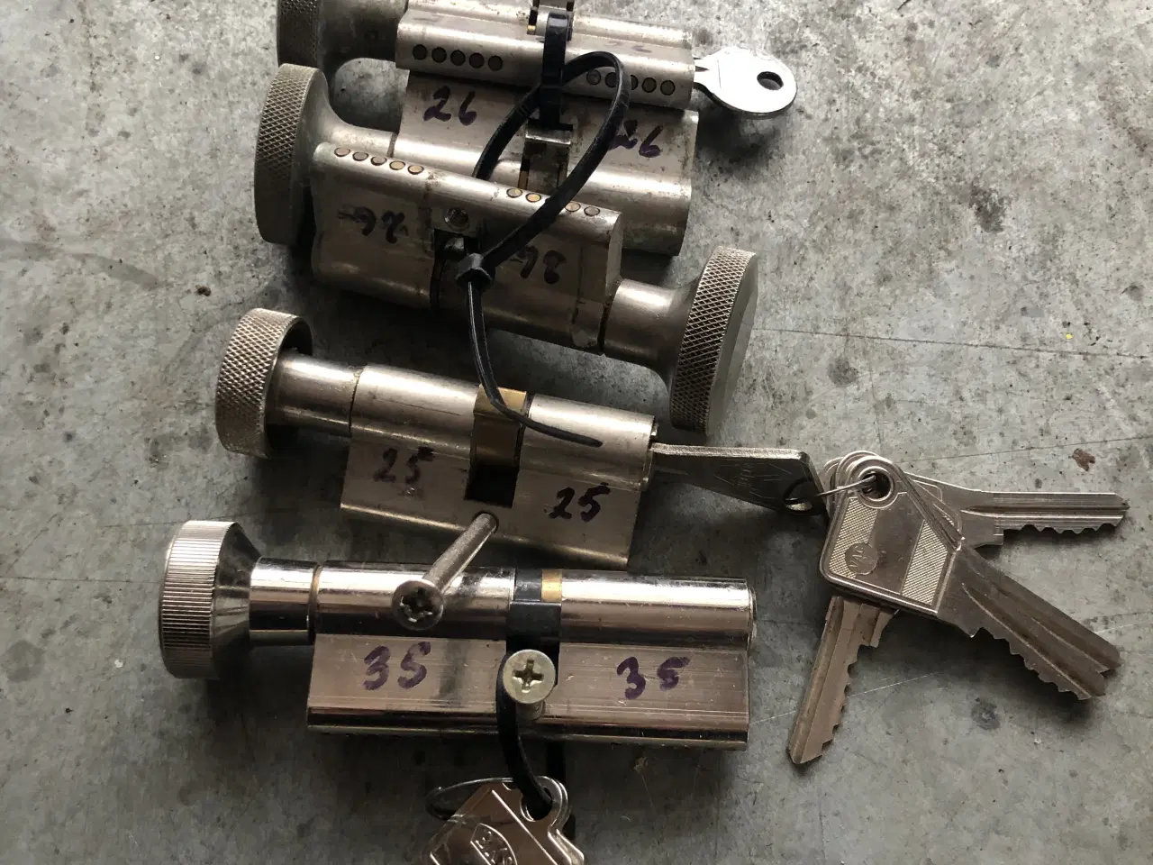 Billede 1 - Cylindere til dørlåse
