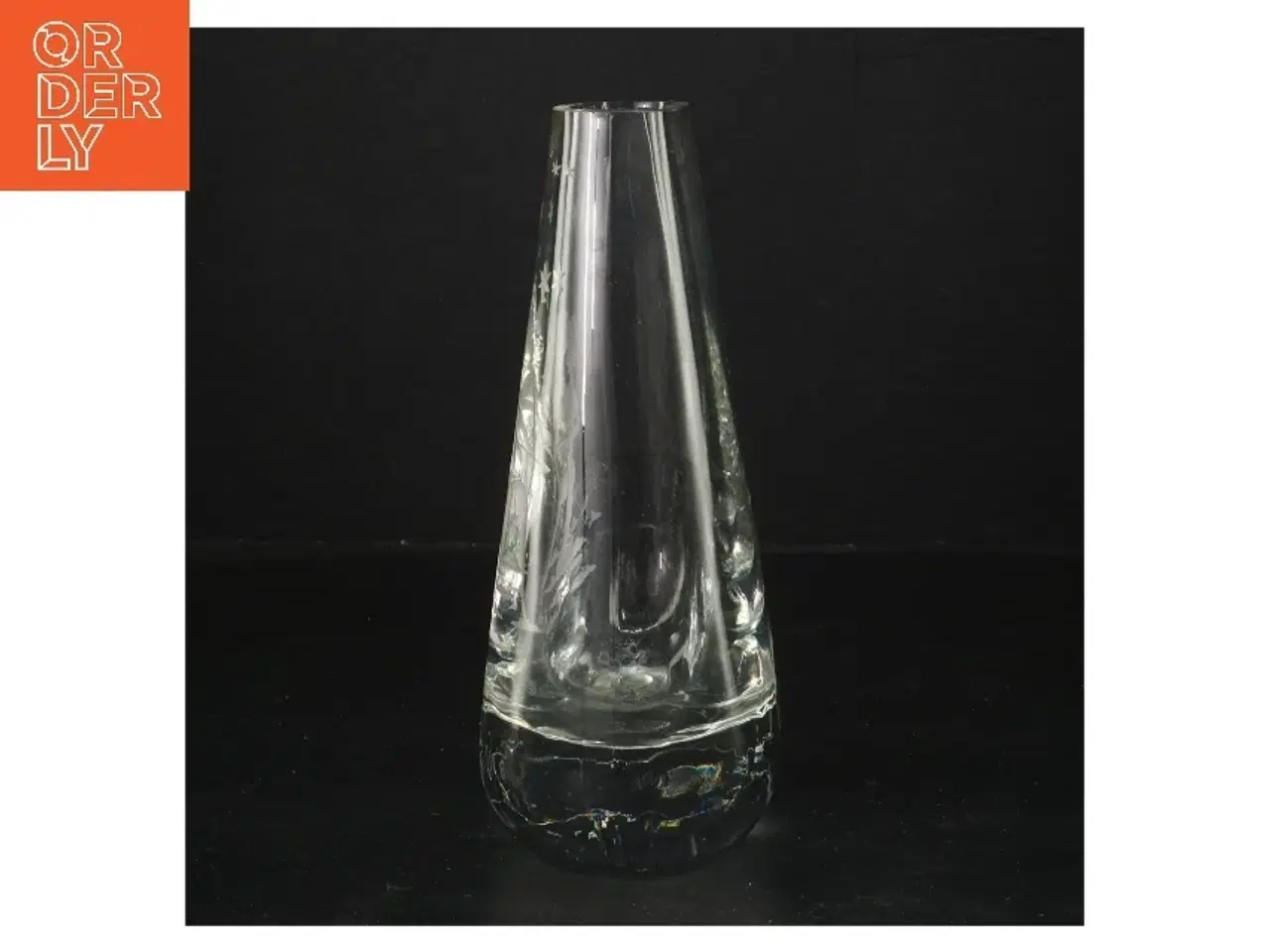 Billede 3 - Glasvase med dekoration (str. 18 cm)