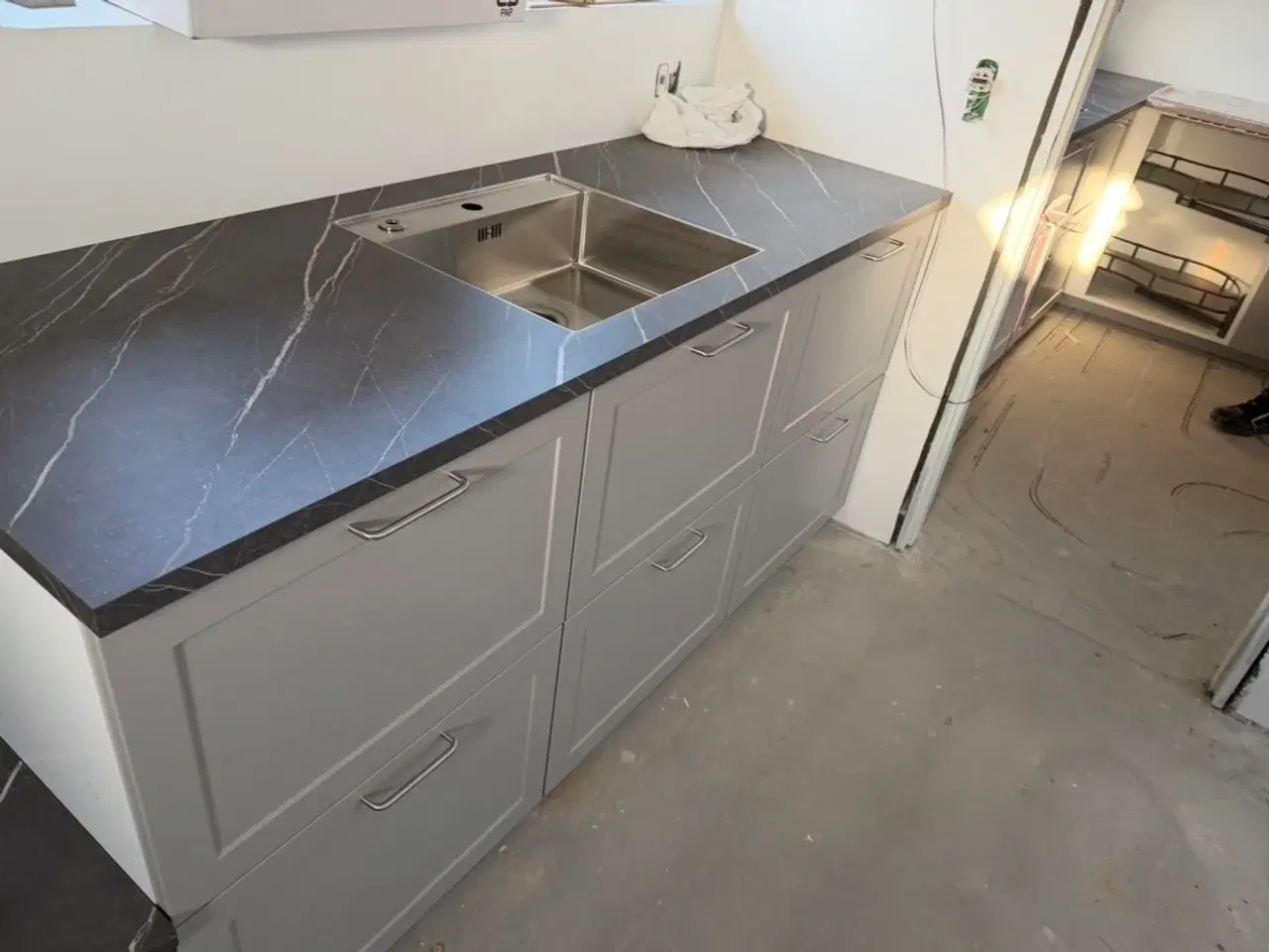 Billede 2 - Laminat plade med underlimet vask 