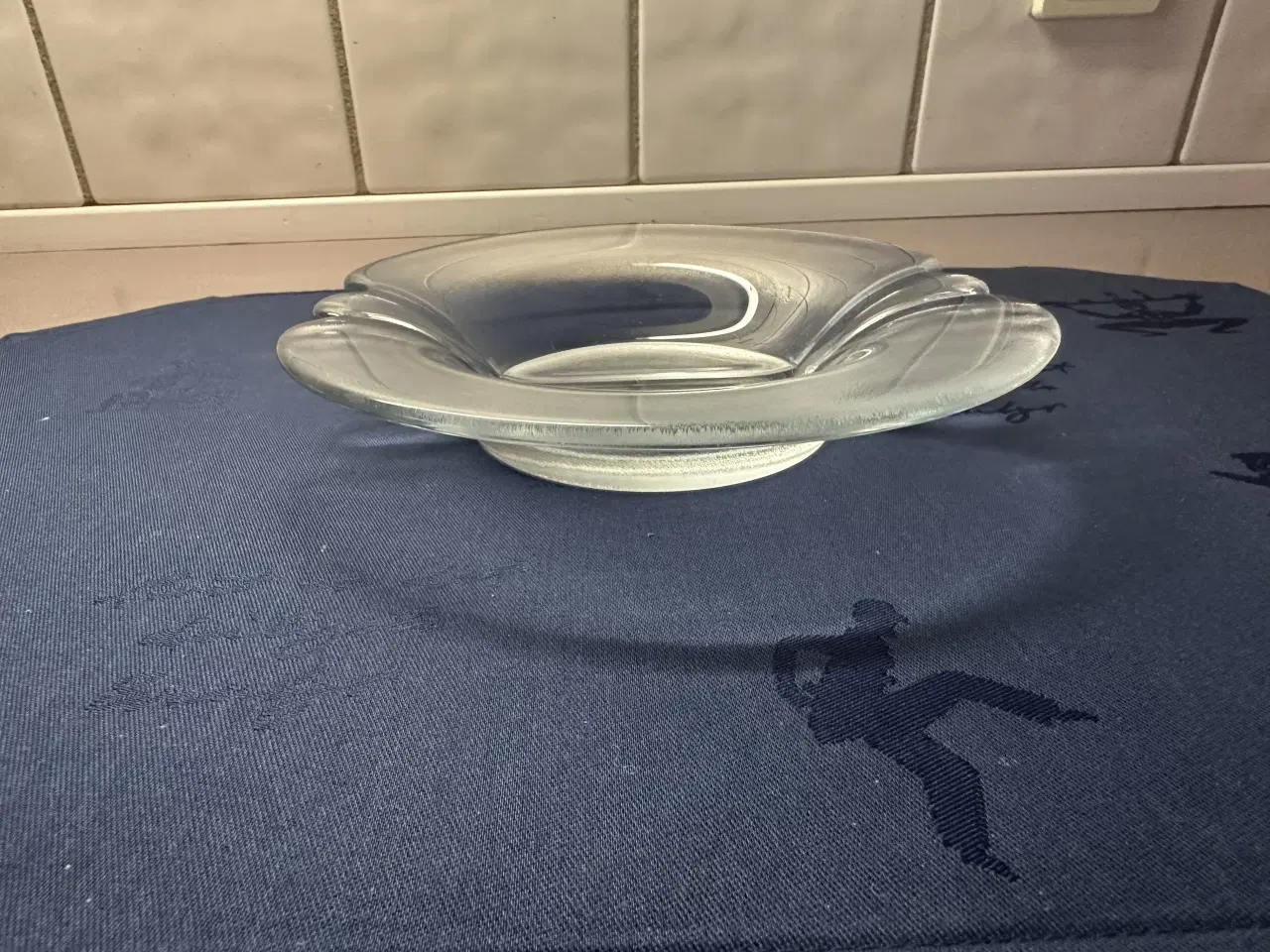 Billede 6 - Holmegaard Lilje fad og skål matteret glas