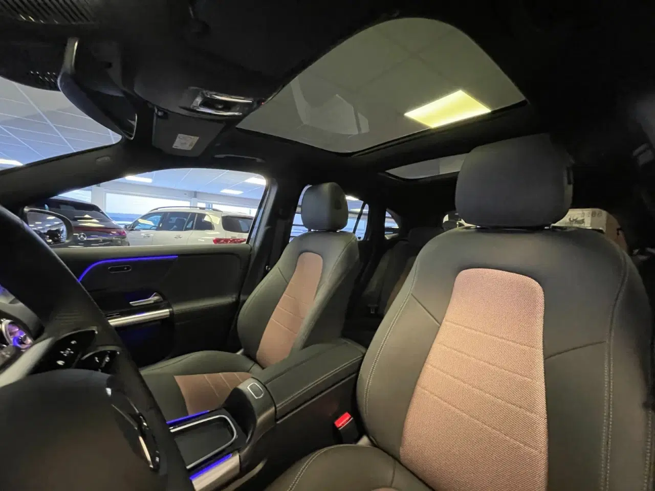 Billede 11 - Mercedes EQB250+ Electric Art