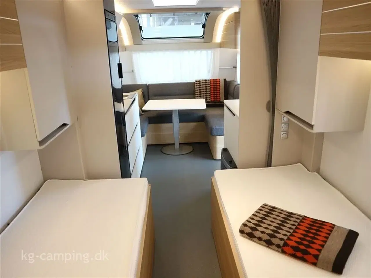 Billede 11 - 2024 - Adria Adora 572 UT Dejlig Kampagne vogn med enkeltsenge og Alde Centralvarme.